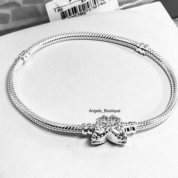 New Pandora Moments Butterfly Clasp Bracelet - Picture 4 of 7